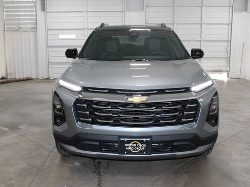 New 2026 Chevrolet Equinox LT w/ Convenience Package II AWD/4WD image 2
