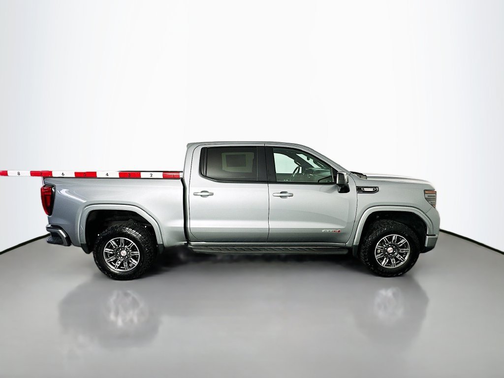 Used 2024 GMC Sierra 1500 AT4 w/ Technology Package AWD/4WD image 8
