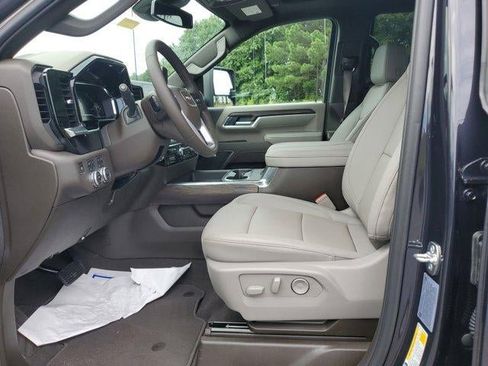 New 2025 GMC Sierra 2500 SLT w/ SLT Convenience Package image 20