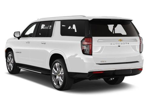 Used 2022 Chevrolet Suburban High Country w/ LPO, Illumination Package image 2