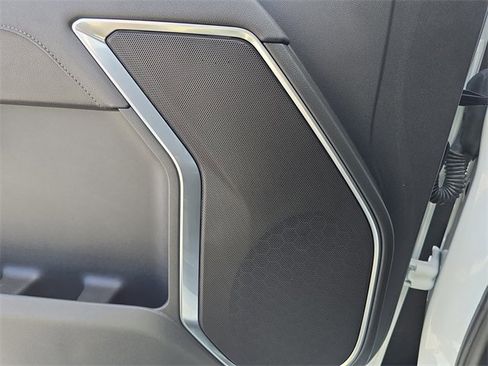 New 2025 GMC Sierra 1500 Elevation image 17