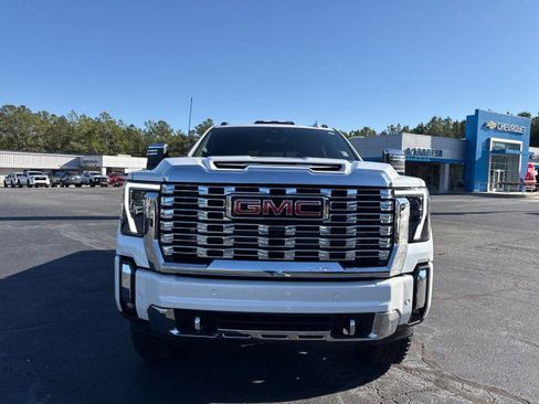 Used 2024 GMC Sierra 2500 Denali w/ Denali Reserve Package image 10