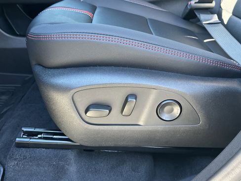 New 2026 Chevrolet Traverse RS w/ LPO, Floor Liner Package image 10