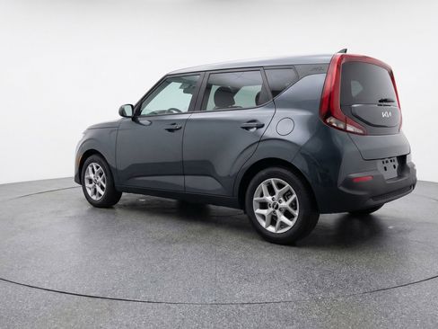 Used 2025 Kia Soul LX w/ LX Technology Package FWD image 6