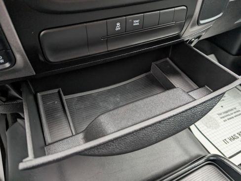 Used 2017 RAM 1500 Express image 31