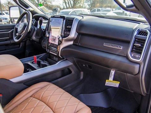 New 2025 RAM 2500 Big Horn AWD/4WD image 55