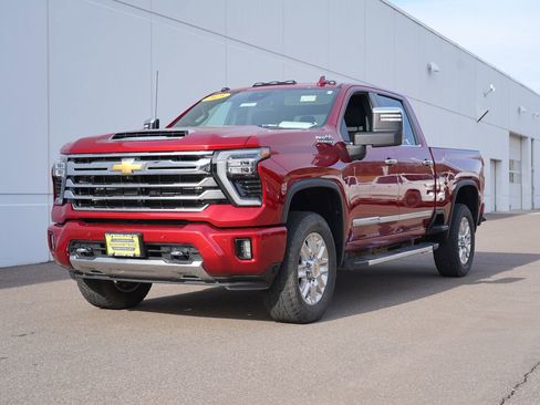 Used 2025 Chevrolet Silverado 3500 High Country w/ High Country Premium Package AWD/4WD image 7