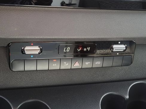 Used 2025 Mercedes-Benz Sprinter 2500 image 23