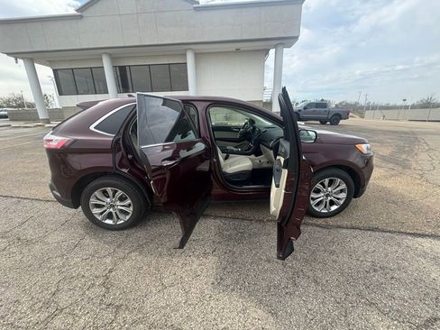 Used 2024 Ford Edge Titanium w/ Equipment Group 301A image 8