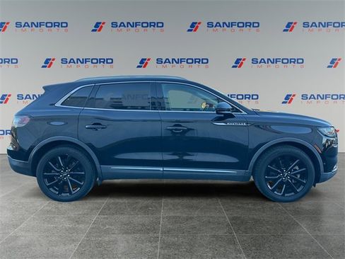 Used 2021 Lincoln Nautilus Reserve w/ Equipment Group 202A image 6