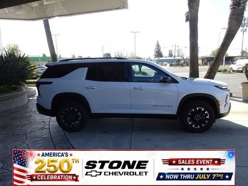 New 2026 Chevrolet Traverse Z71 w/ Enhanced Driving Package AWD/4WD image 8