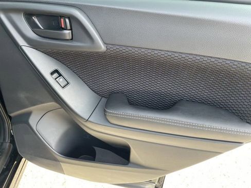 Used 2018 Subaru Forester 2.5i Premium w/ All-Weather Package image 25