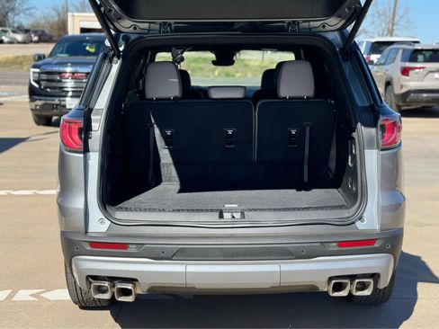 Used 2026 GMC Acadia Elevation w/ Elevation Premium Package image 9