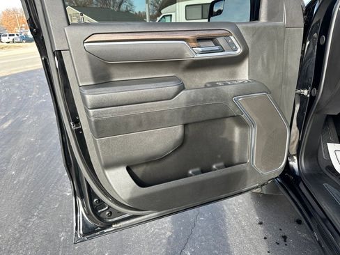 Used 2025 Chevrolet Silverado 1500 LT image 18