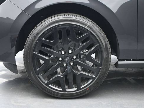 New 2026 Ford Expedition Max Platinum w/ Stealth Performance Package AWD/4WD image 15