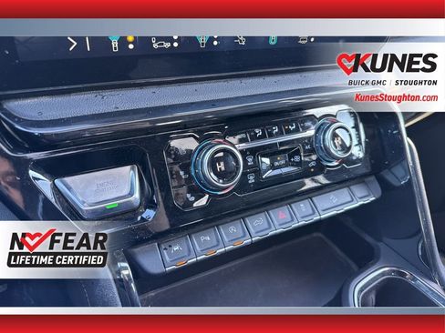 Used 2023 GMC Sierra 1500 AT4 image 27