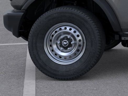 New 2025 Ford Bronco 4-Door image 24
