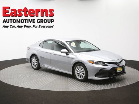Used 2021 Toyota Camry LE FWD image 40