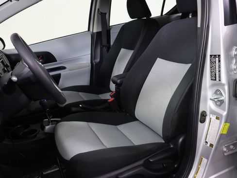 Used 2012 Toyota Prius C image 13