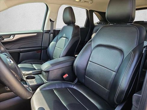 Used 2022 Ford Escape SEL image 16