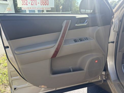 Used 2009 Toyota Highlander Limited FWD image 7
