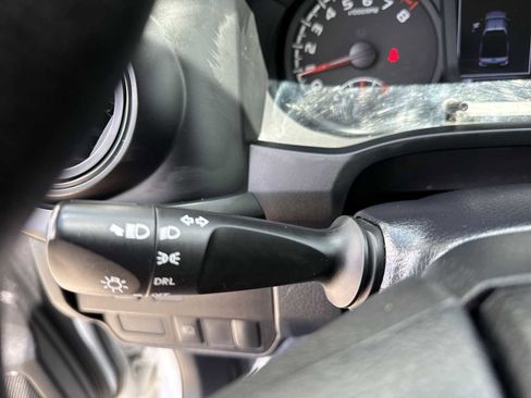 Used 2022 Toyota Tacoma SR RWD image 27
