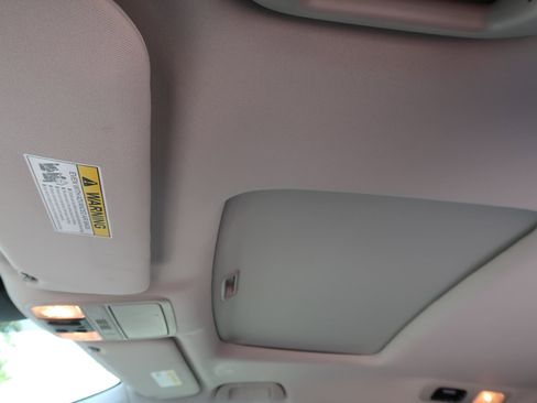 Used 2025 Honda Odyssey EX-L image 17