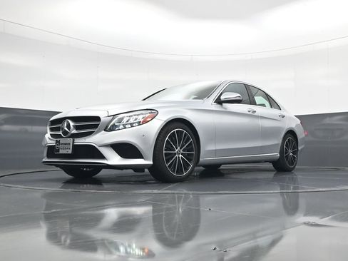 Used 2020 Mercedes-Benz C 300 Sedan w/ Premium Package image 17