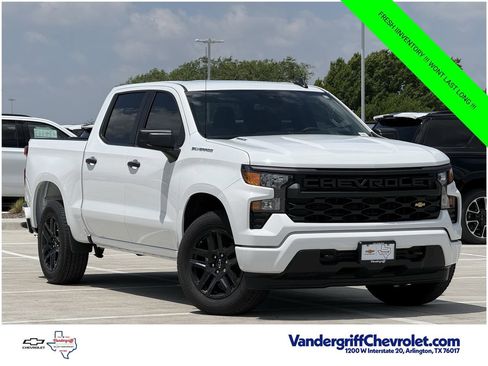 New 2026 Chevrolet Silverado 1500 Custom RWD image 2