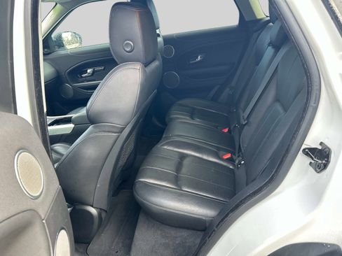 Used 2017 Land Rover Range Rover Evoque SE image 12