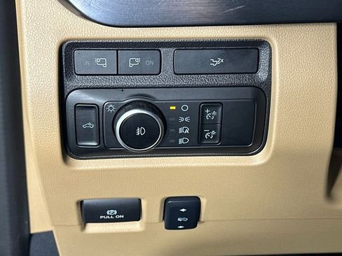 Used 2024 Ford F250 Lariat w/ Tremor Off-Road Package image 19