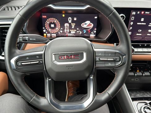 Used 2024 GMC Canyon AT4 image 14