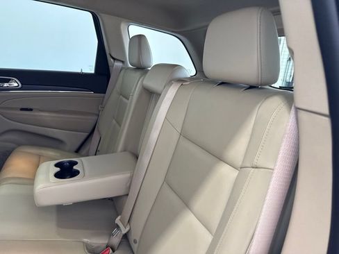 Used 2021 Jeep Grand Cherokee Limited AWD/4WD image 17