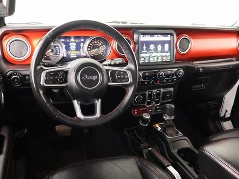 Used 2018 Jeep Wrangler Unlimited Rubicon image 2