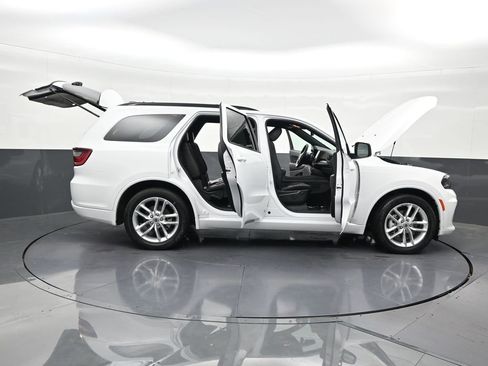 Used 2024 Dodge Durango GT RWD image 37