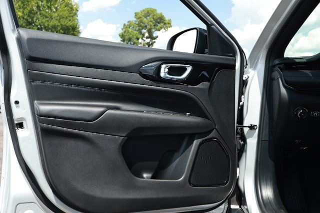 New 2026 Jeep Compass Latitude AWD/4WD image 21