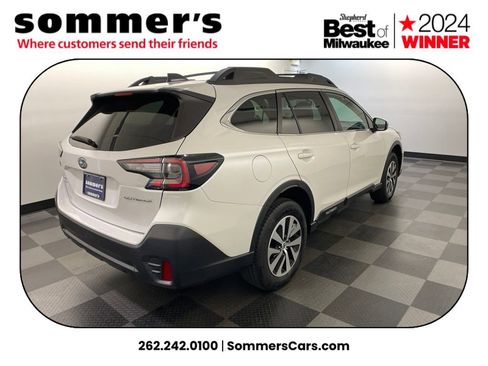 Used 2022 Subaru Outback Premium image 5