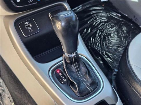 Used 2019 Jeep Compass Latitude image 12