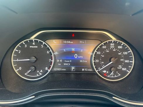 Used 2017 Nissan Maxima Platinum FWD image 22