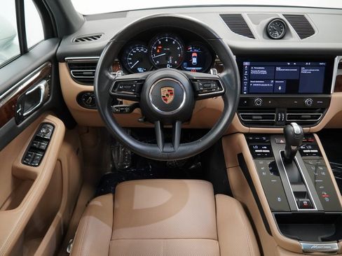 Used 2023 Porsche Macan image 23