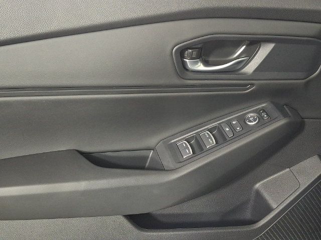 Used 2025 Honda Accord SE image 14