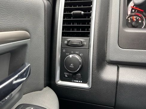 Used 2018 RAM 2500 Big Horn AWD/4WD image 35