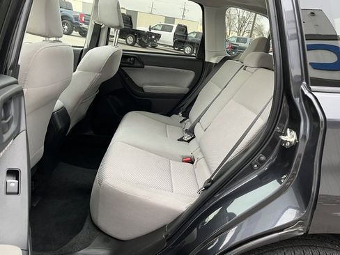 Used 2017 Subaru Forester 2.5i Premium image 29