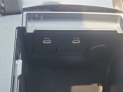 Used 2024 MAZDA MAZDA3 s FWD image 16