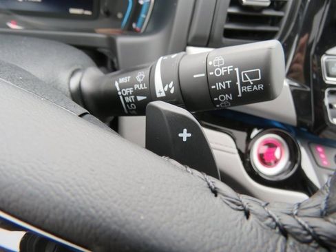 Used 2023 Honda Odyssey Touring image 23