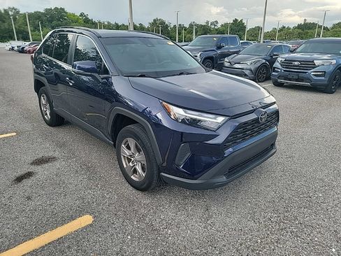 Certified 2022 Toyota RAV4 XLE w/ Convenience Package FWD image 2