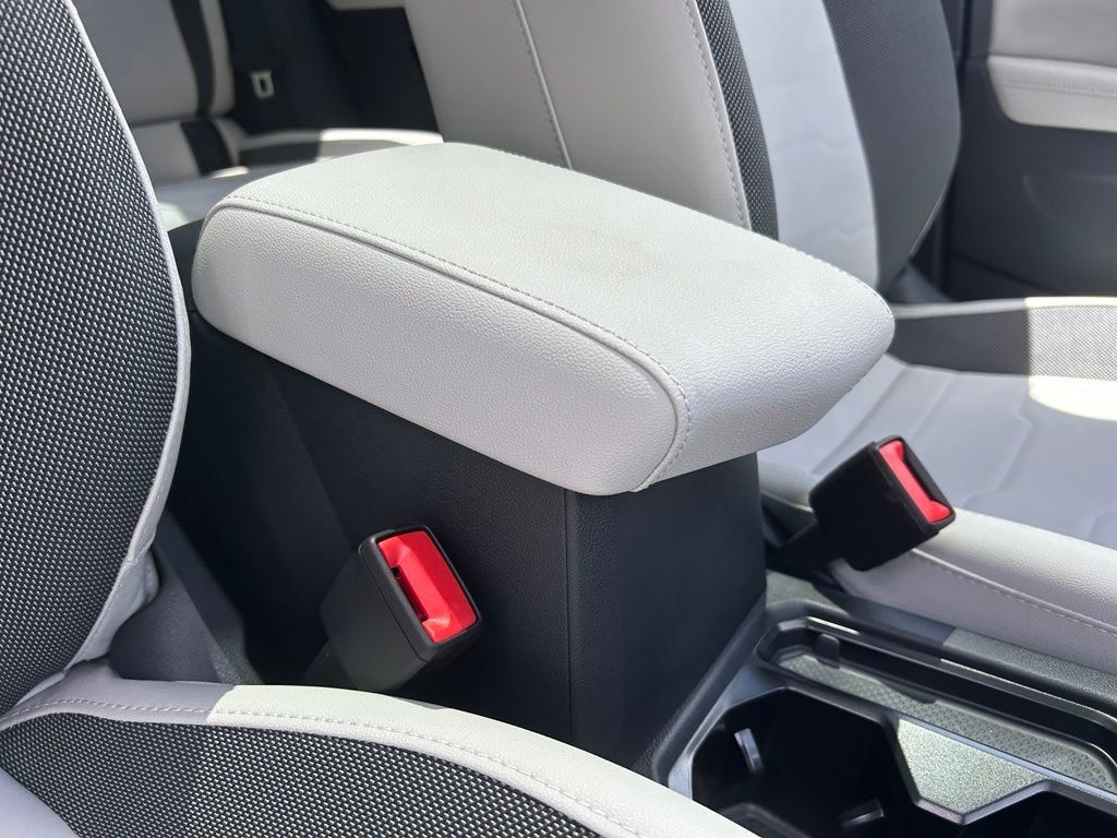 New 2026 Volkswagen Taos SE FWD image 37