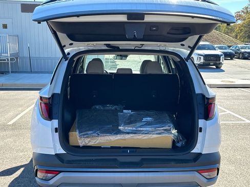 New 2025 Hyundai Tucson SEL image 18