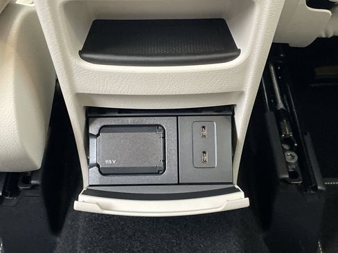 Certified 2022 Mercedes-Benz GLA 250 image 38