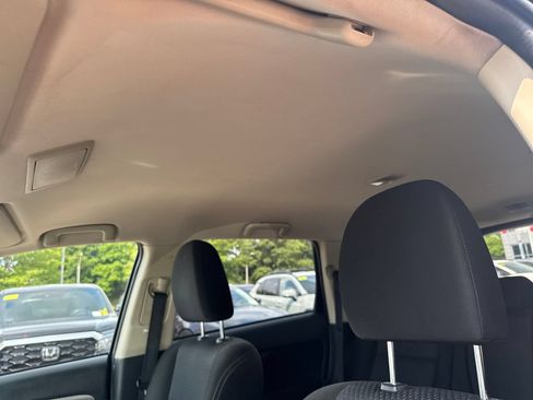 Used 2016 Mitsubishi Outlander SE AWD/4WD image 16